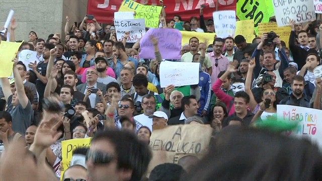 News video: Brazilians back on streets in protest